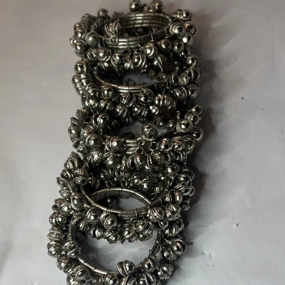 Unbranded vintage set